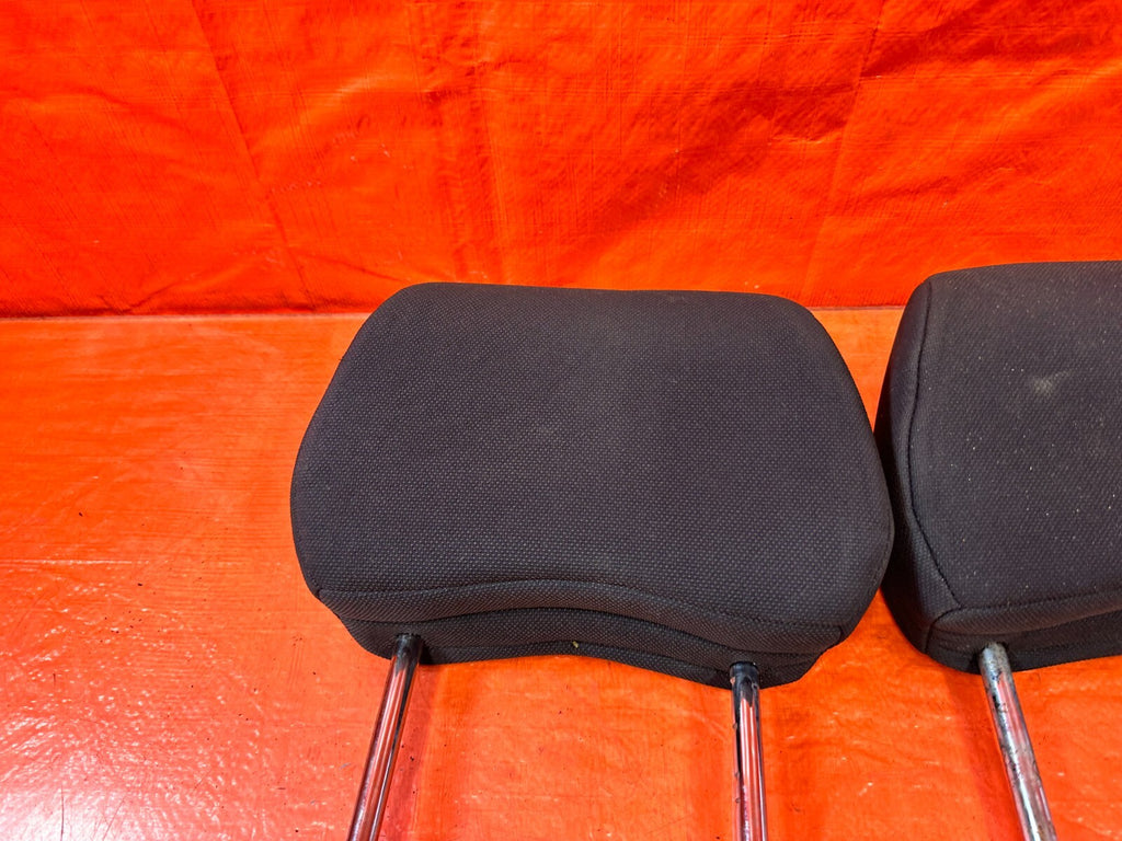 03 04 NISSAN 350Z   CLOTH   FRONT SEAT HEAD REST SET LEFT AND RIGHT   OEM #2628