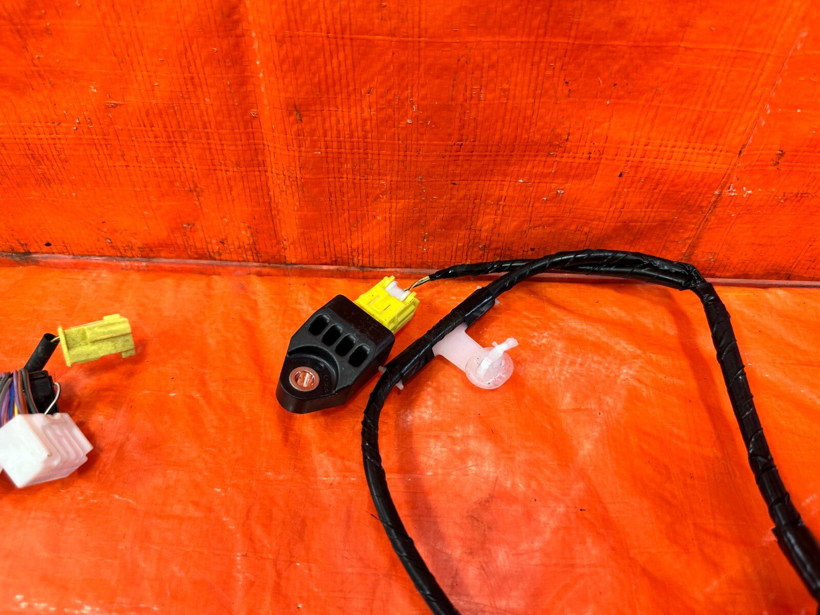 13 14 SCION FRS   DRIVER LEFT DOOR HARNESS NON SMART KEY ONLY   OEM #2938