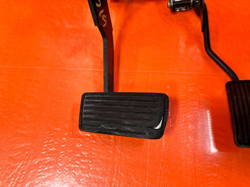 96 00 HONDA CIVIC   AUTOMATIC TRANSMISSION ONLY   BRAKE & GAS PEDAL   OEM #3191