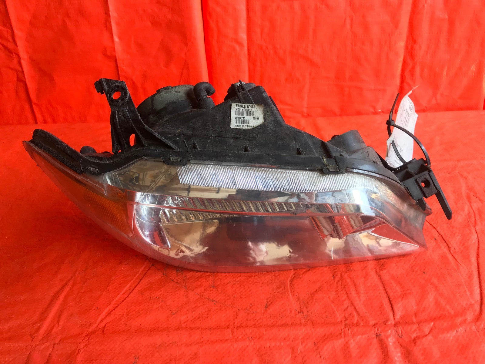 EAGLE EYES BRAND   2003 03 MAZDA PROTEGE CHROME PASSENGER RIGHT HEADLIGHT R RH5