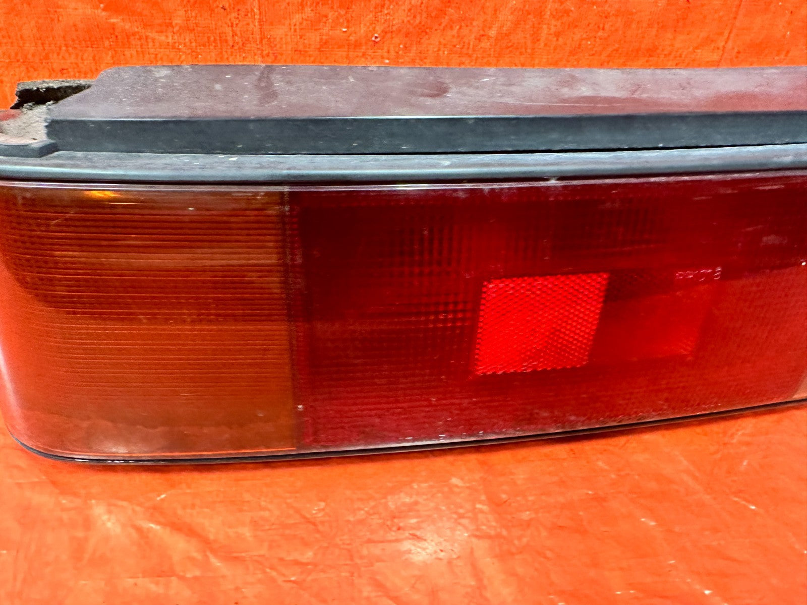 90 91 HONDA CIVIC HATCHBACK   PASSENGER RIGHT TAIL LIGHT TAIL LAMP   OEM #3252