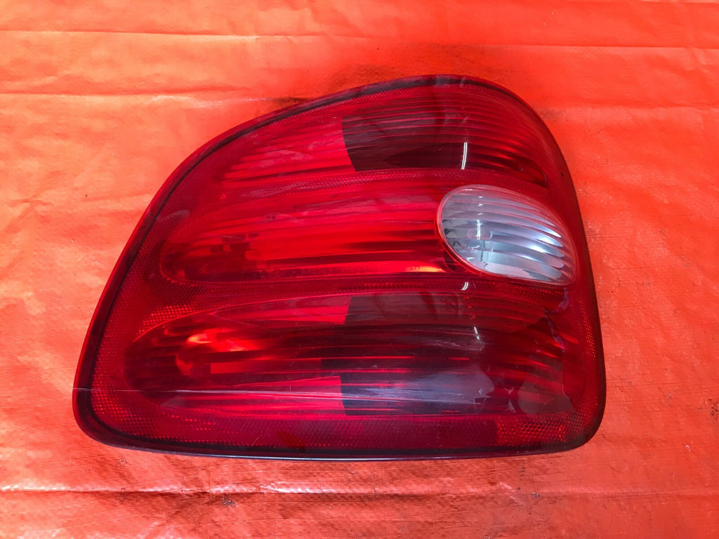 OEM 1997 1998 1999 FORD F150 F 150 DRIVER LEFT TAIL LIGHT LAMP 97 98 F75B 13B5050