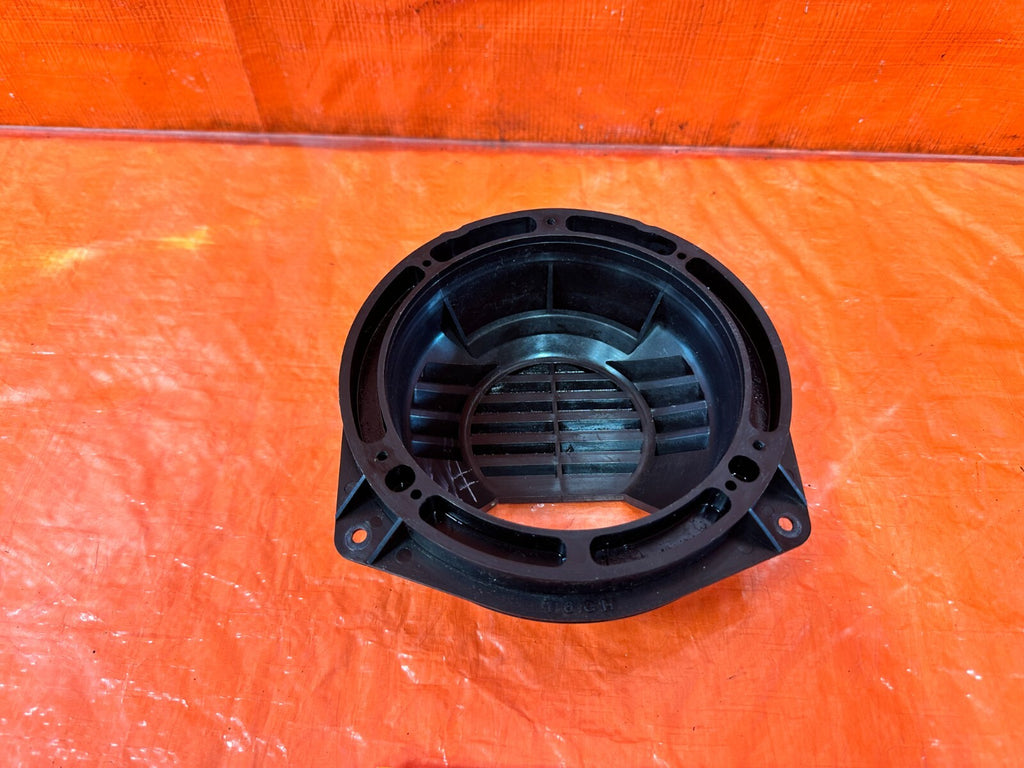92 96 HONDA PRELUDE   FRONT DOOR SPEAKER MOUNTING POD BRACKET PLASTIC OEM 2734