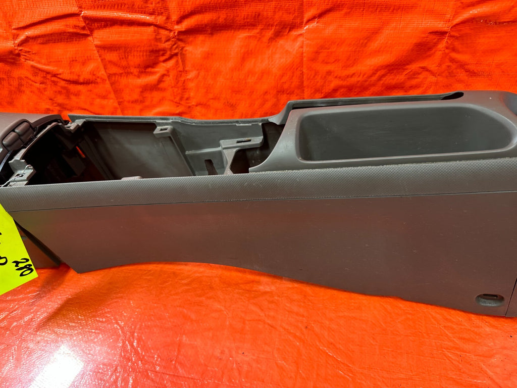 02 06 ACURA RSX   ARM REST CENTER CONSOLE ASSEMBLY   TAN IN COLOR   OEM #280 13