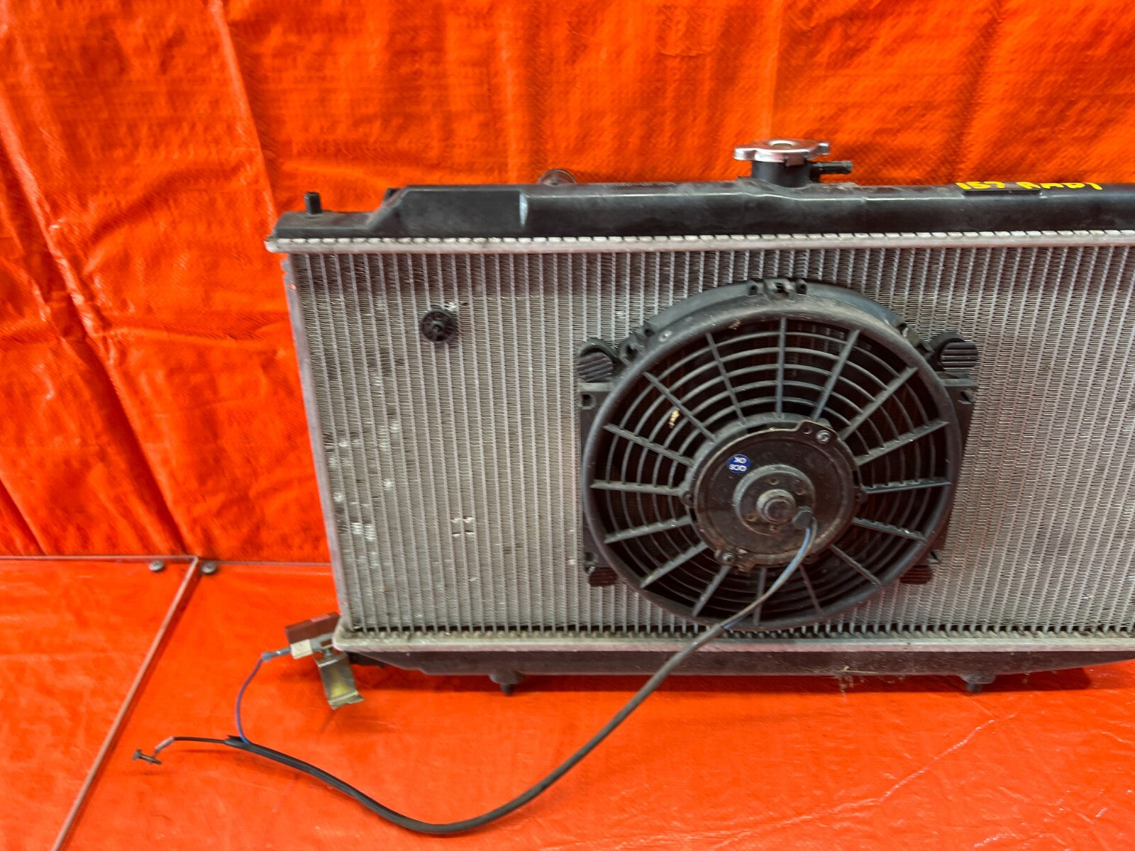 88 91 HONDA CRX DX SI   RADIATOR ASSEMBLY   AUTOMATIC TRANSMISSION ONLY OEM #1576