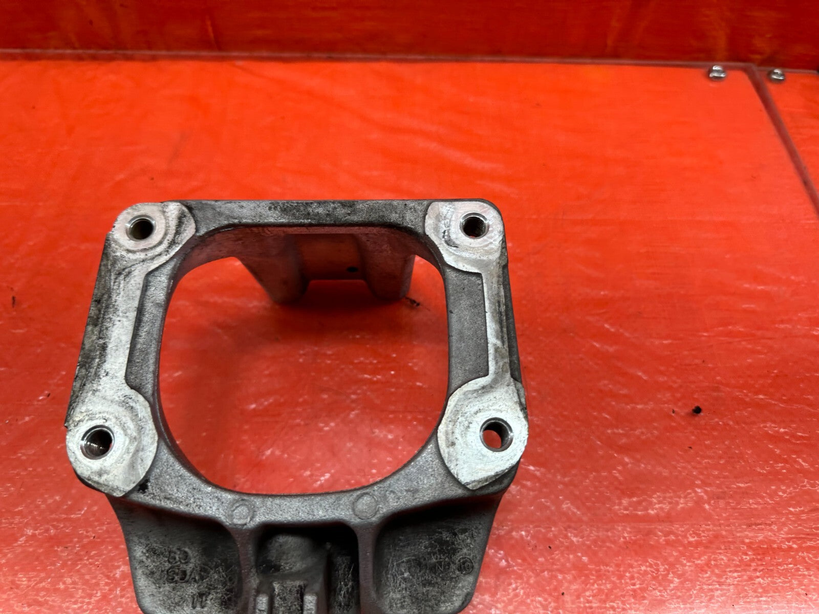04 08 ACURA TSX   ALUMINUM ENGINE MOTOR MOUNT BRACKET   OEM FACTORY #2056