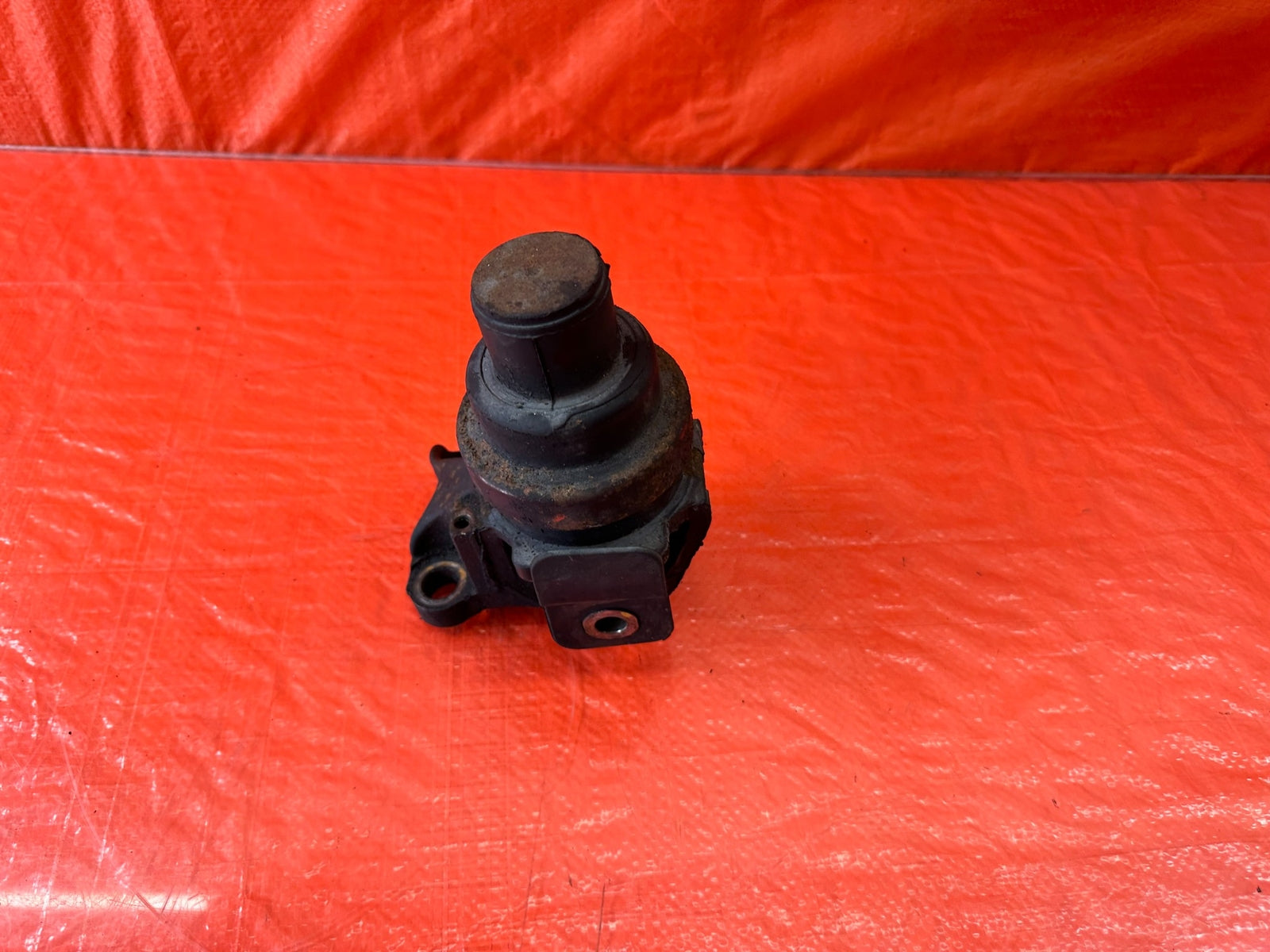 95 98 HONDA ODYSSEY   ENGINE MOTOR MOUNT   DRIVER LEFT SIDE   OEM FACTORY #1935