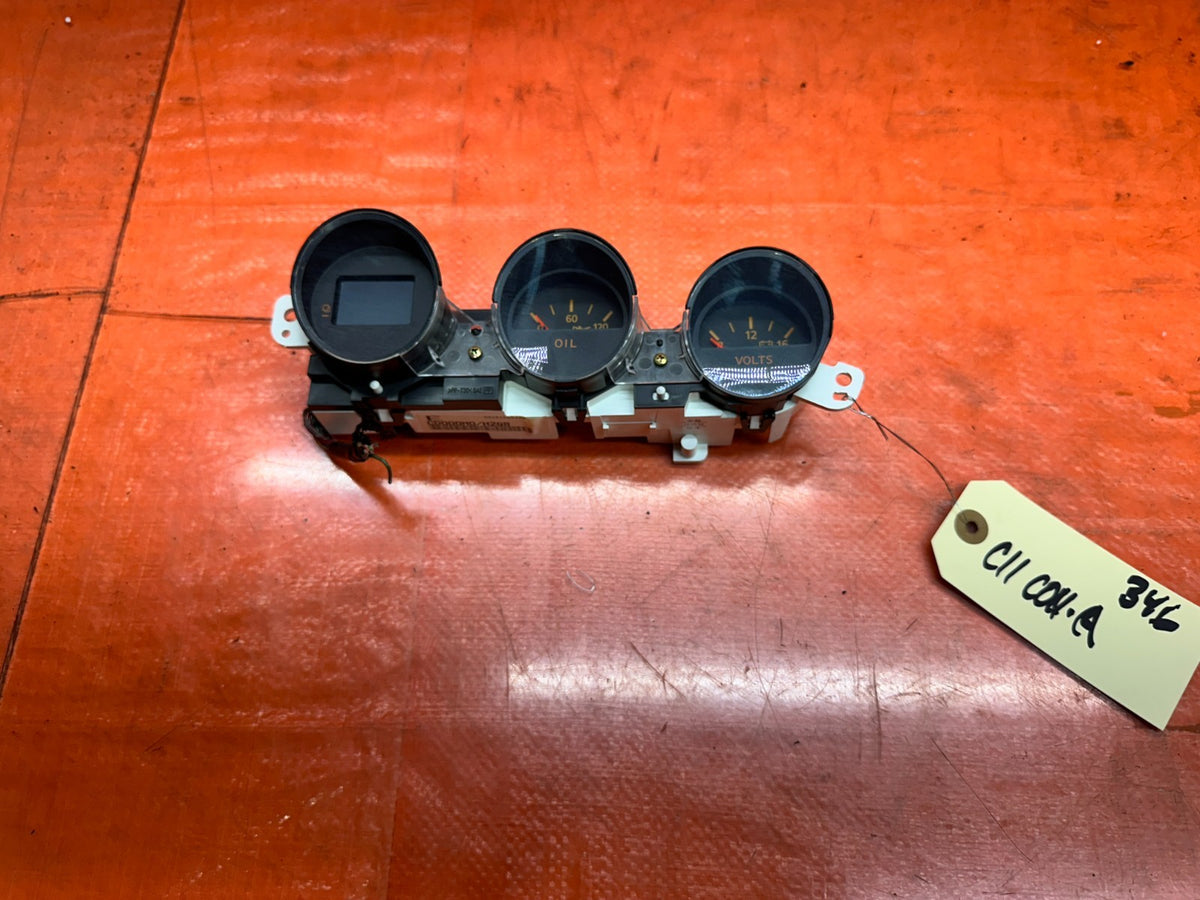 03-05 NISSAN 350Z DASH TRIPLE GAUGE POD OIL PRESSURE VOLT METER OEM #3460