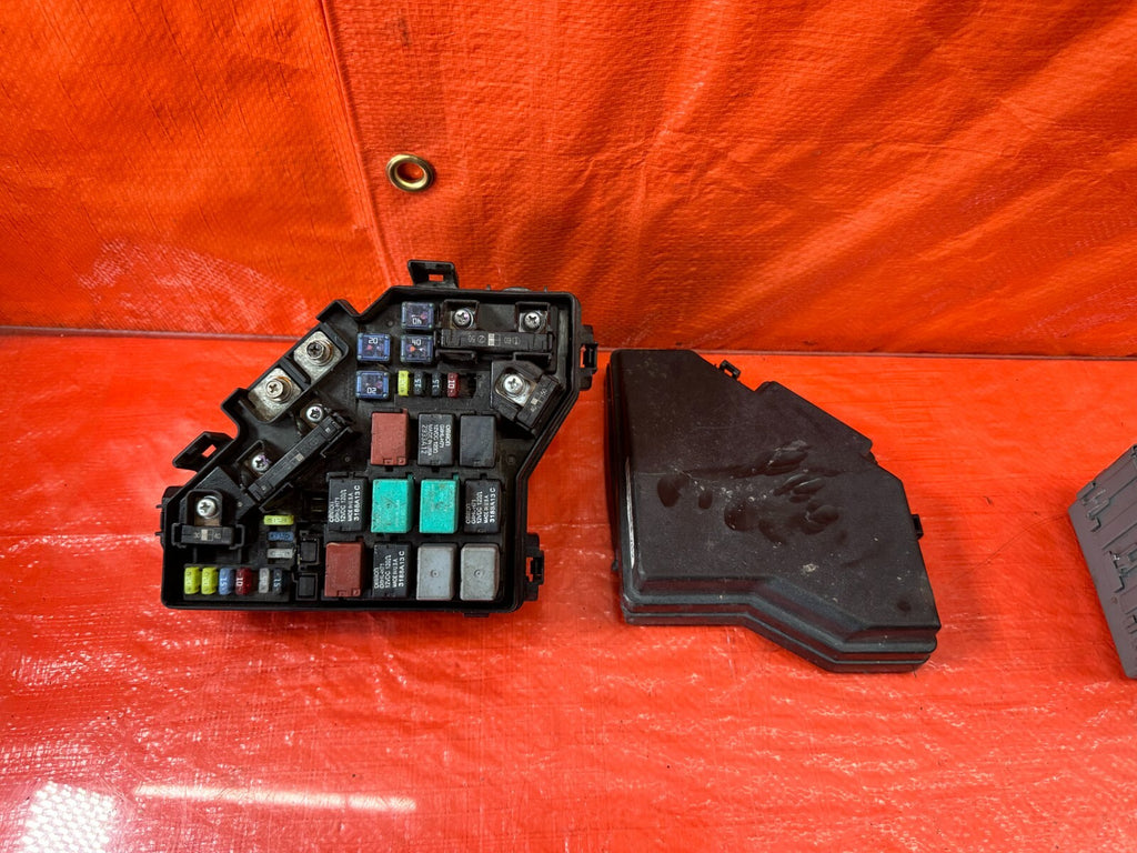09 11 HONDA CIVIC SI 2D   EXTERIOR / ENGINE BAY   FUSE BOX PANEL   OEM #1940