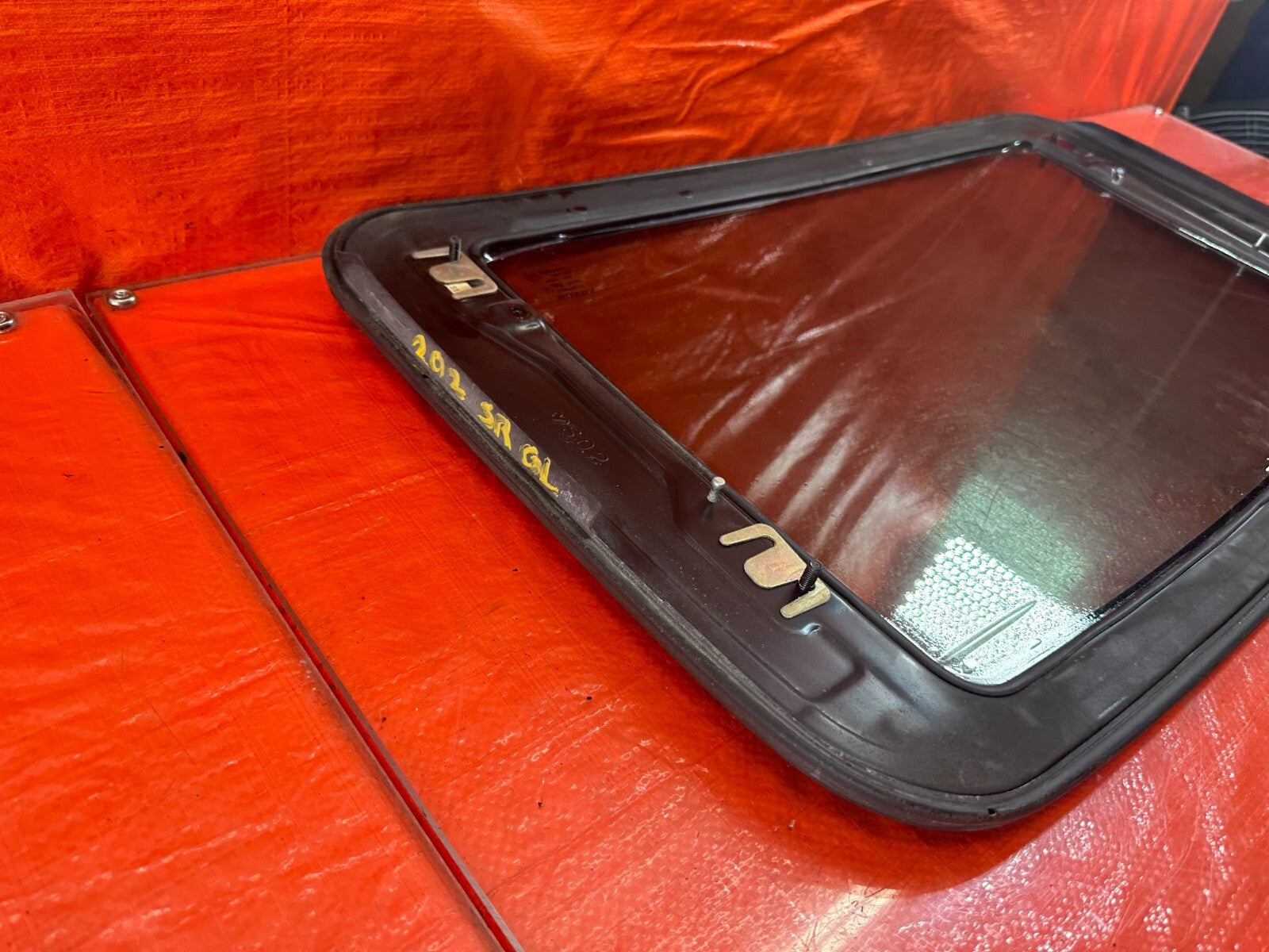 96 00 HONDA CIVIC EM1 SI & EX COUPE   SUNROOF MOONROOF SLIDING ROOF   OEM #20211