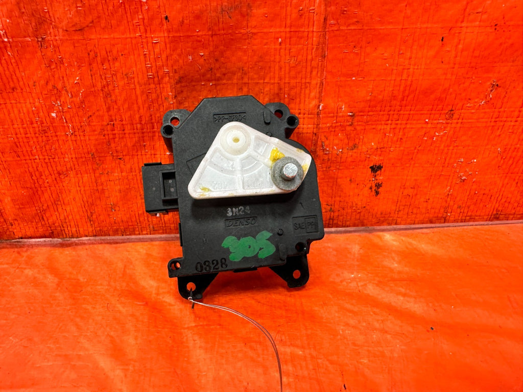 04-14 ACURA TSX - AC FLAP VENT ACTUATOR - PART # 113800-2320 - OEM #3052