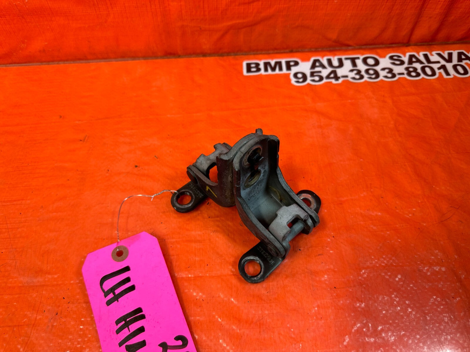 02 05 HONDA CIVIC SI EP3 HATCHBACK DOOR HINGE SET UPPER & LOWER   LEFT   OEM 2583
