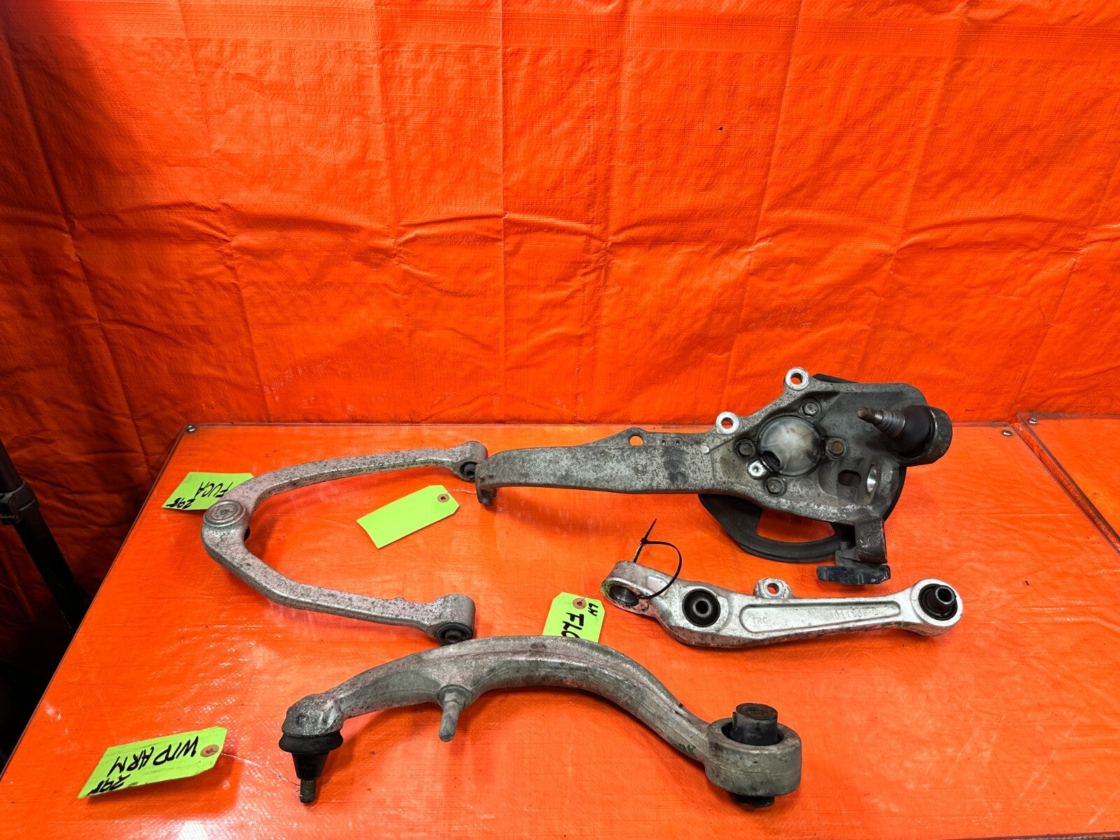 03 07 INFINITI G35 COUPE LEFT FRONT SPINDLE KNUCKLE HUB W/ ALL CONTROL ARMS 2989