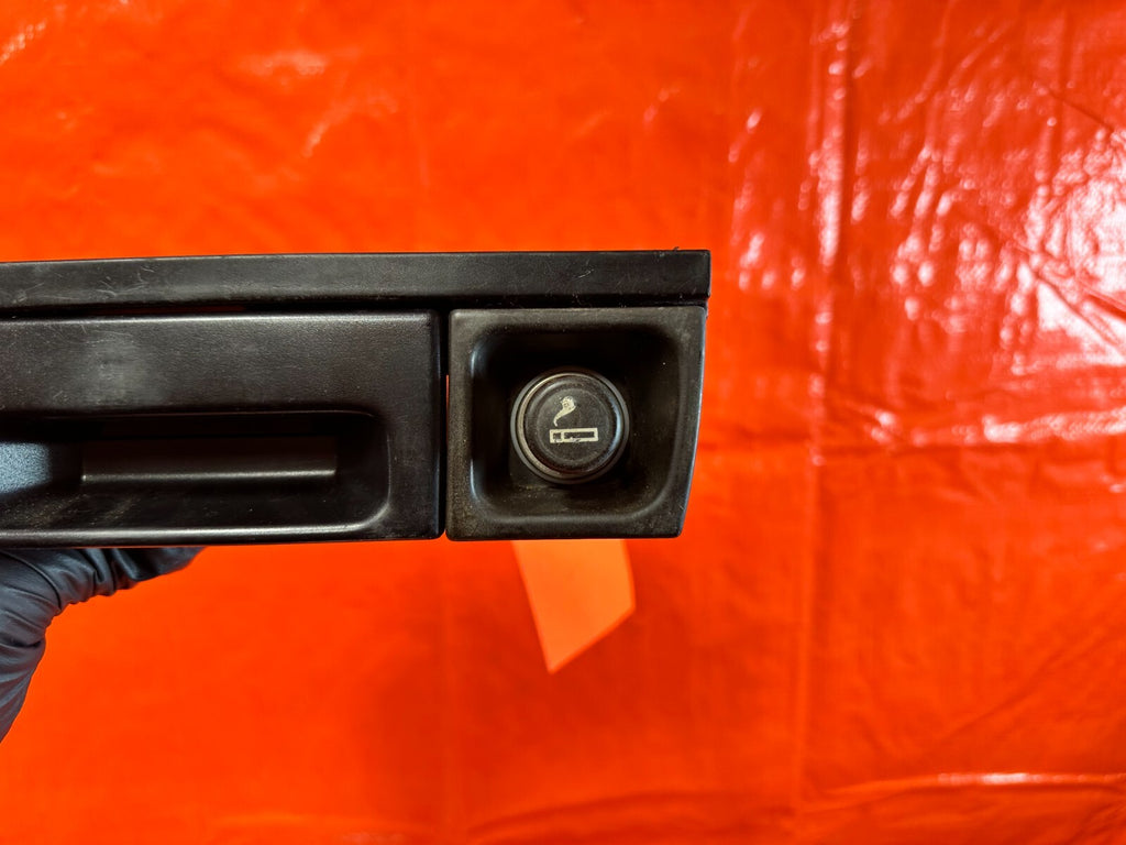 94   01 ACURA INTEGRA   FRONT CONSOLE PANEL ASH TRAY HOUSING   BLACK   OEM 2811