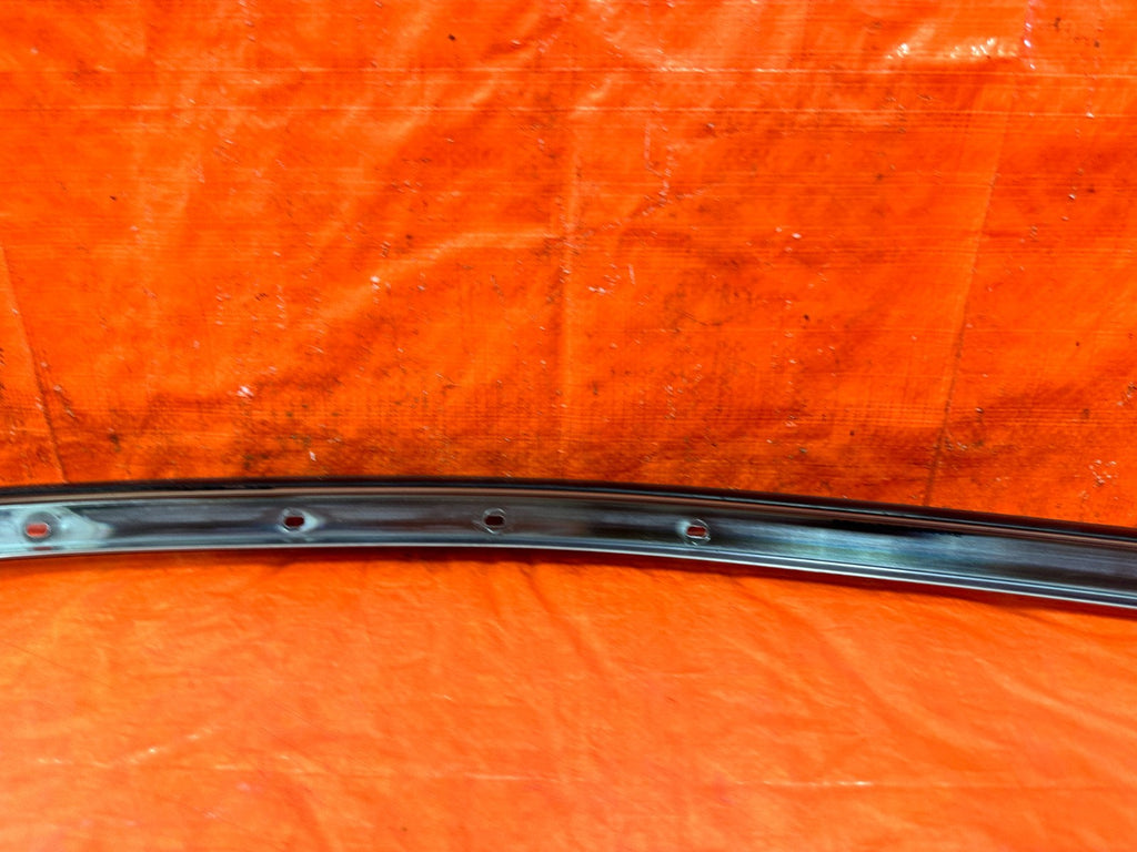 10 16 HYUNDAI GENESIS COUPE   DRIVER LEFT GLASS WINDOW DRIP MOLDING OEM #30210