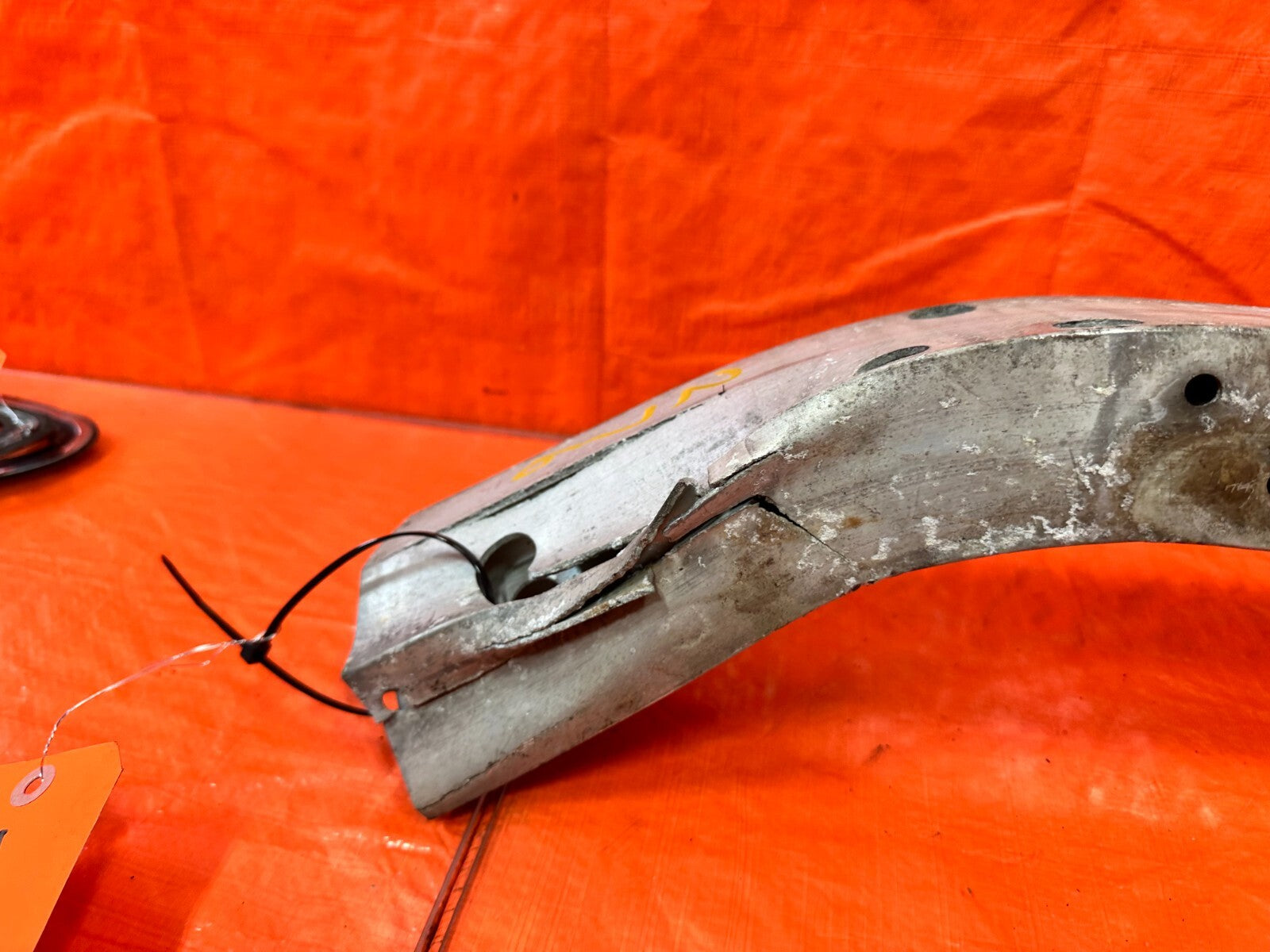 92 96 LEXUS SC300   FRONT CRASH BEAM REINFORCEMENT IMPACT RE BAR   OEM #2769