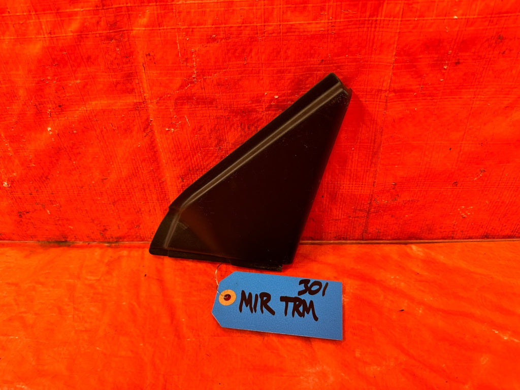 97 01 HONDA CR V CRV   RIGHT EXTERIOR MIRROR TRIM COVER PLASTICS GARNISH OEM 3010