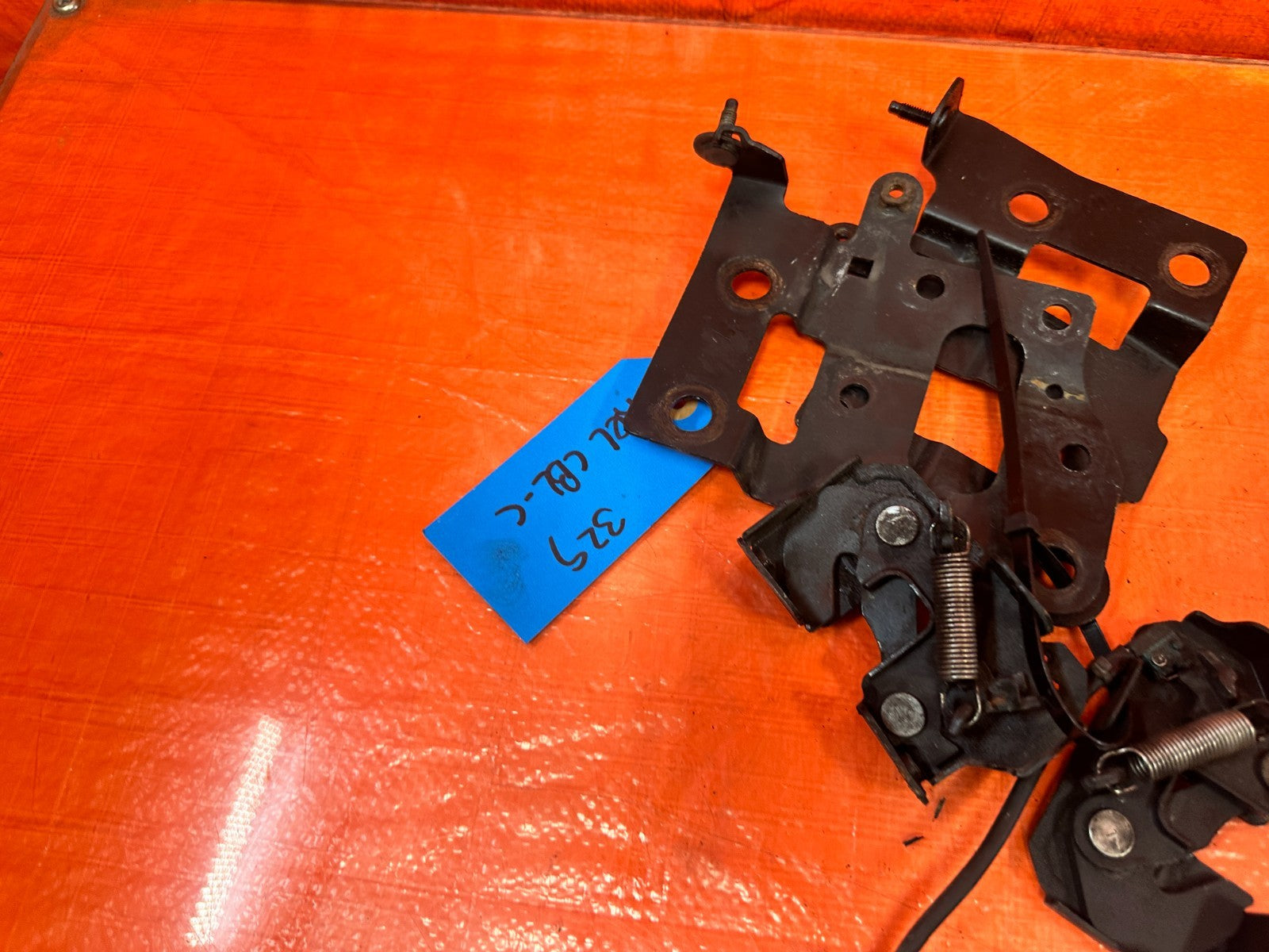 08 15 INFINITI G37 Q60 FRONT HOOD LATCH LOCK CATCHES LEFT RIGHT SET OEM #32911
