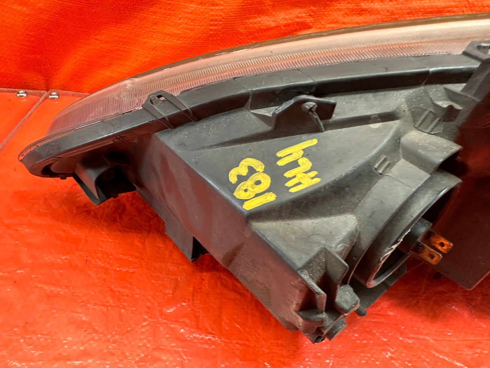 02 04 ACURA RSX   AFTERMARKET BRAND BLACK HOUSING HEADLIGHTS   LEFT & RIGHT #18318