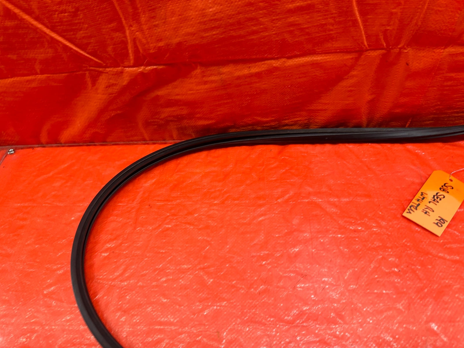 92 95 HONDA CIVIC COUPE & HATCH   RIGHT PASSENGER DOOR GLASS SUB SEAL   OEM #1997