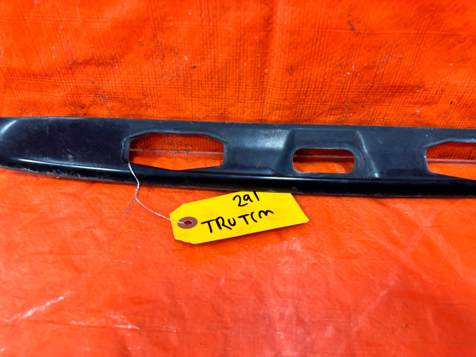 04 08 ACURA TSX   TRUNK LICENSE PLATE LIGHT LAMP ILLUMINATION TRIM   OEM #2914
