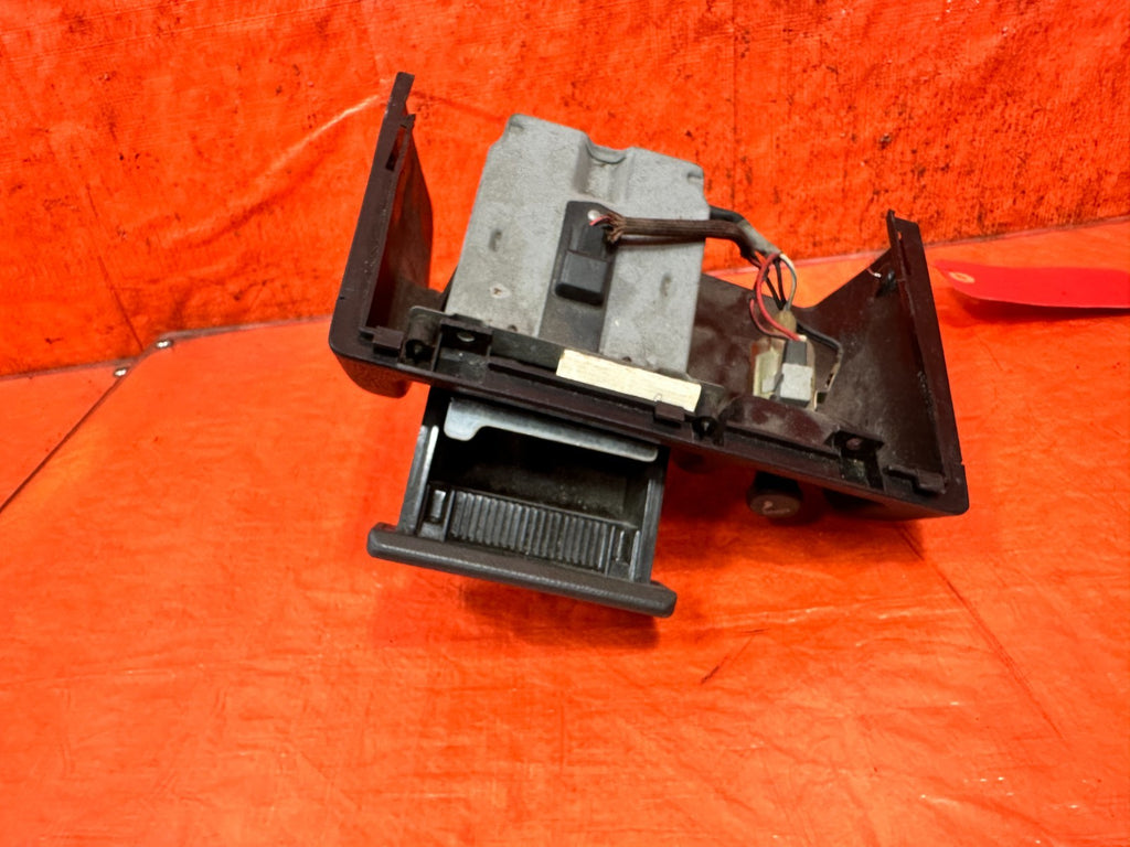 90 91 HONDA CIVIC HATCH   DASHBOARD 12V 12 VOLT CENTER STORAGE CONSOLE OEM 32510