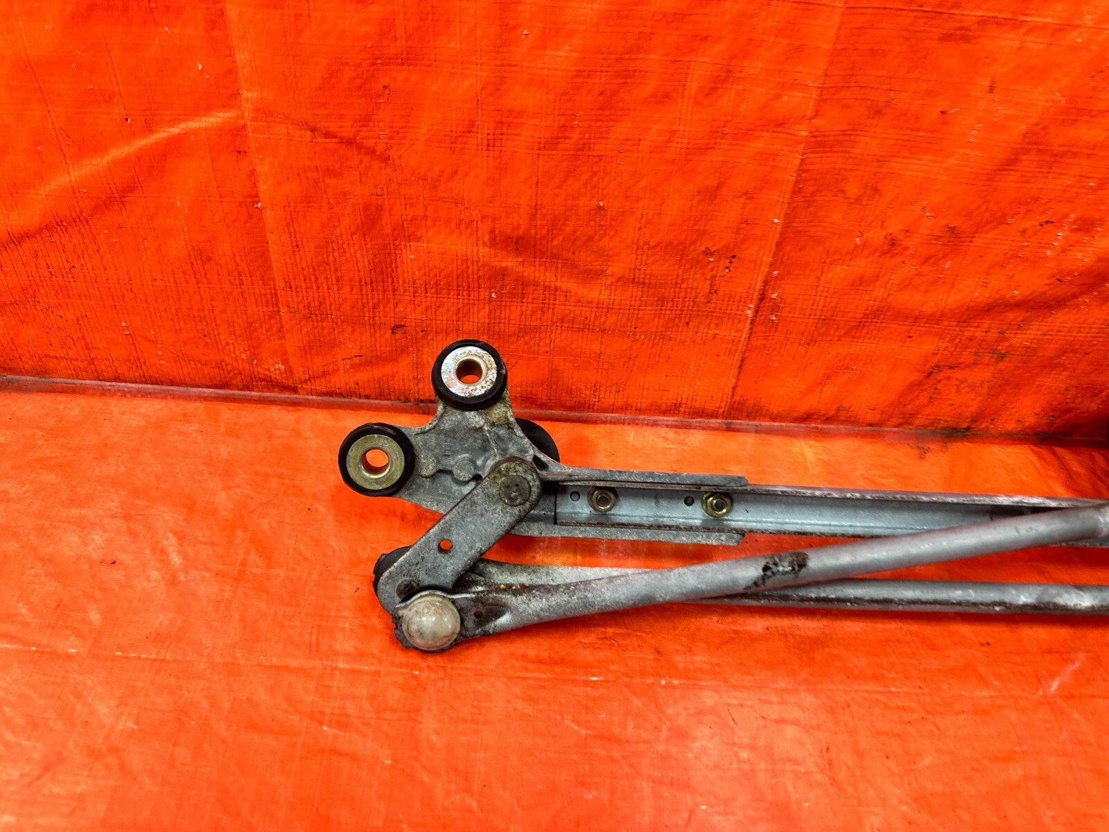 96 00 HONDA CIVIC   WINDSHIELD WIPER MOTOR AND WIPER LINKAGE COMBO   OEM #2978