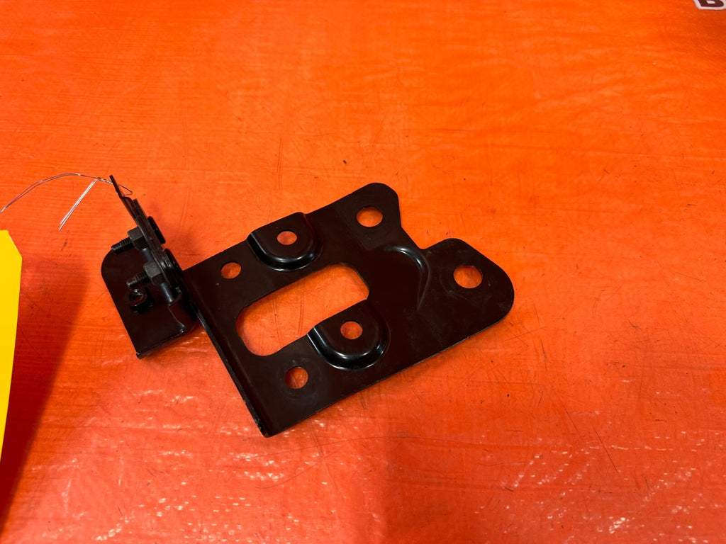 14 20 INFINITI Q50 & 17 20 Q60   HOOD LATCH BRACKET RIGHT   OEM FACTORY OE #Q64