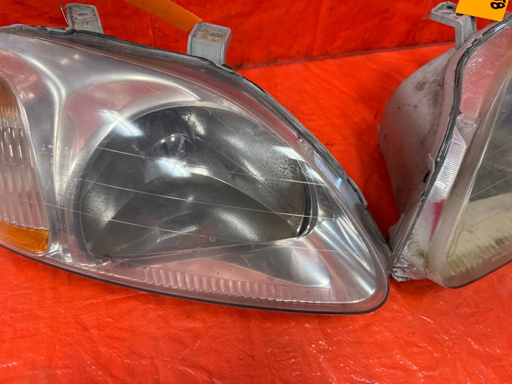 96 98 HONDA CIVIC   LEFT AND RIGHT FACTORY HEADLIGHTS HEADLAMPS   OEM OE #WEAR!8