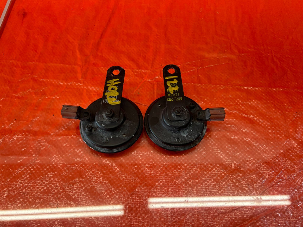 02 04 ACURA RSX   HORN COMBO SET   HORNS HIGH AND LOW   02 04 MODEL   OEM #1225