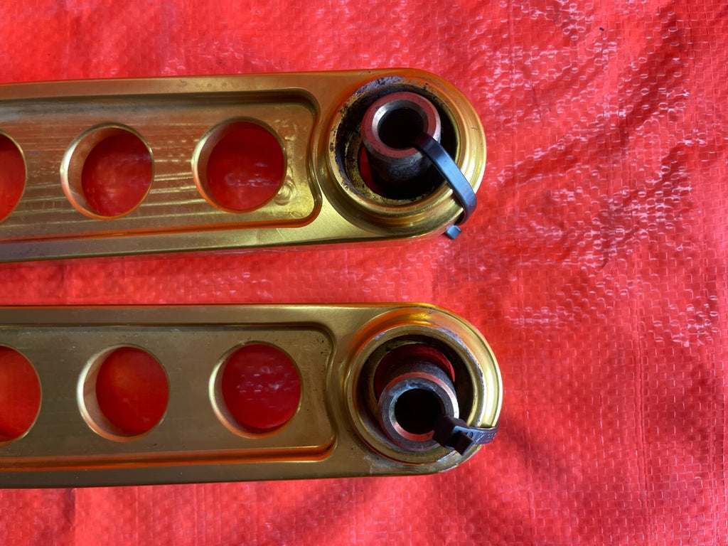 02 05 HONDA CIVIC SI EP3   SKUNK2   REAR LOWER CONTROL ARMS #68   NEEDS BUSHINGS5