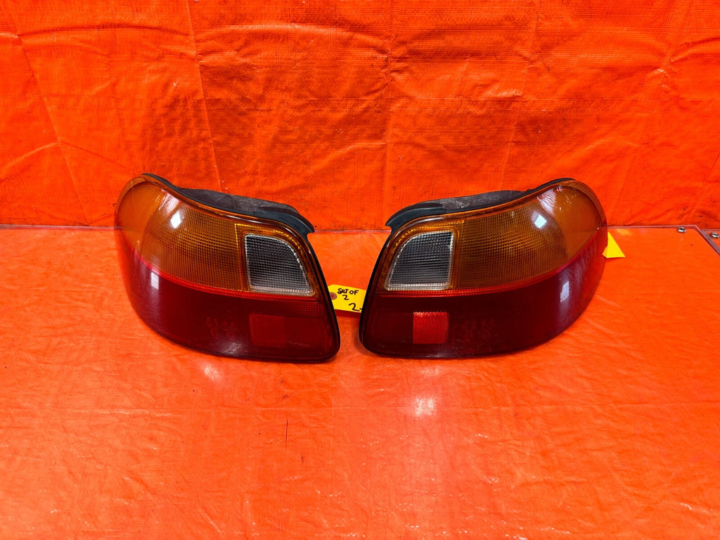 93 97 HONDA DEL SOL   FACTORY TAIL LIGHTS TAIL LAMPS LEFT & RIGHT   OEM #2940