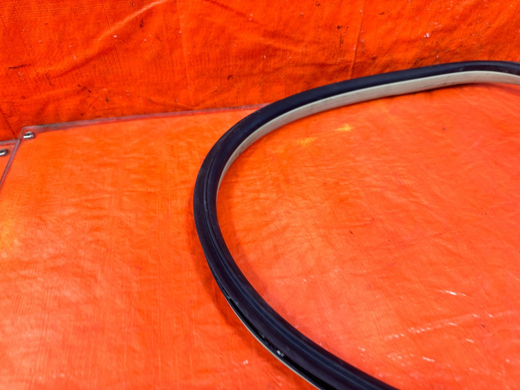 04 08 ACURA TSX   LEFT REAR   DOOR TO CHASSIS WEATHER STRIP OPEN TRIM OEM #3047