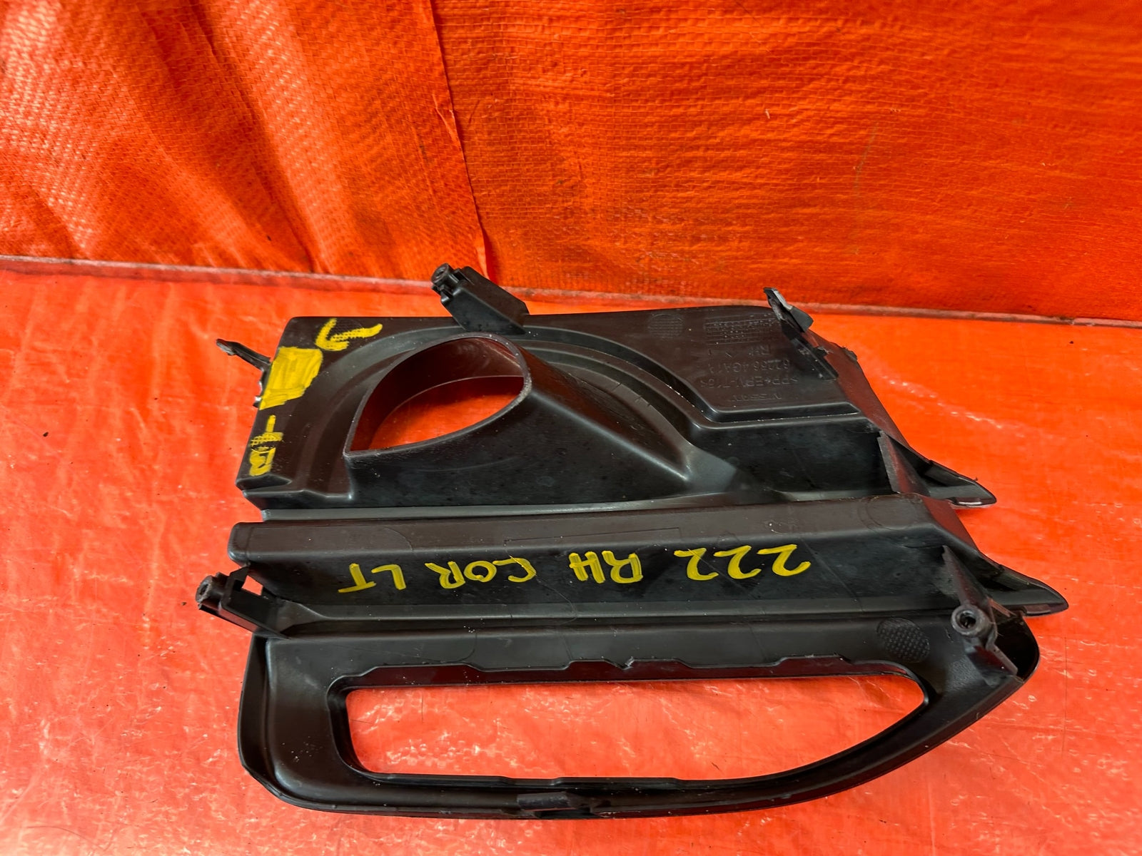 14 17 INFINITI Q50   SPORT    PASSENGER RIGHT FOG LIGHT LAMP TRIM   OEM #2225