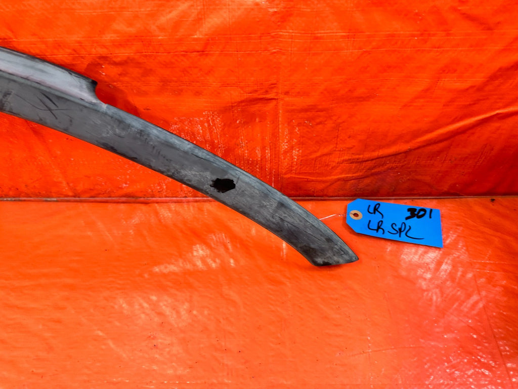 97 01 HONDA CR V CRV   DRIVER LEFT REAR   FENDER TRIM FENDER ARCH   OEM #3012