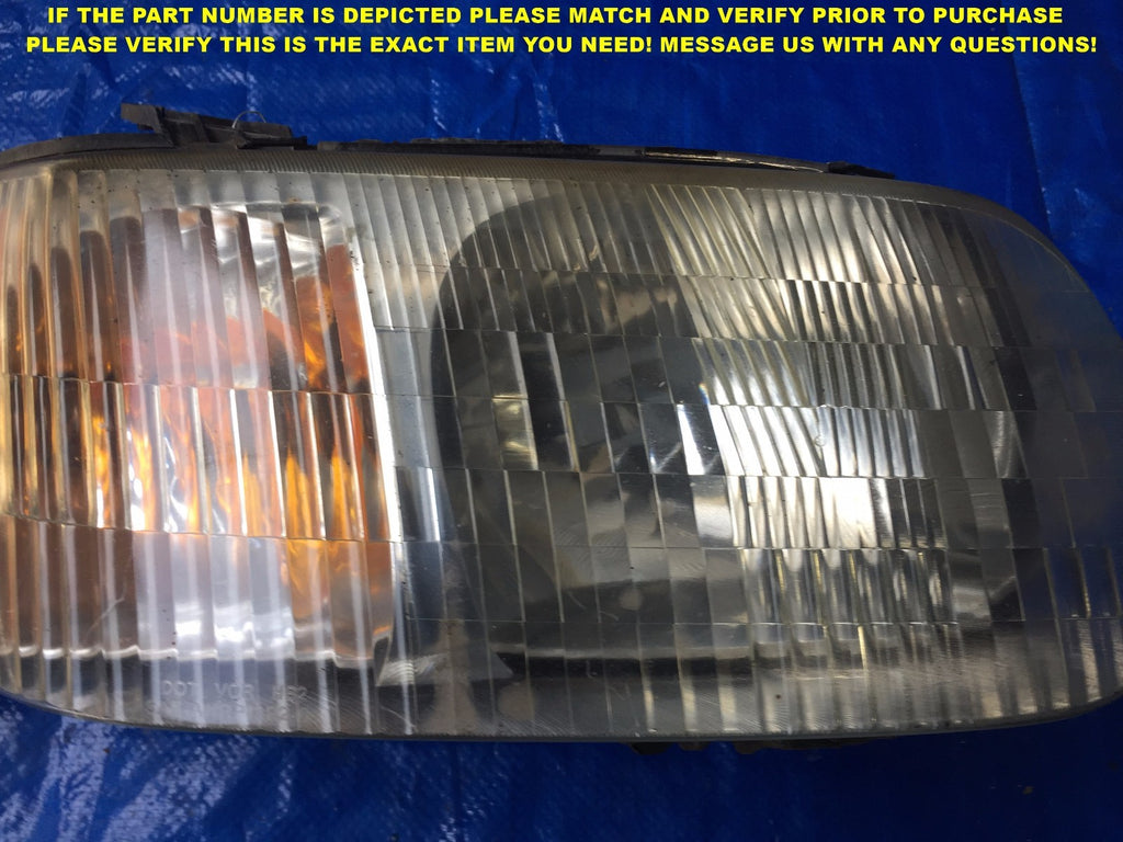 OEM 2001 2002 2003 2004 FORD ESCAPE PASSENGER RIGHT HEADLIGHT2