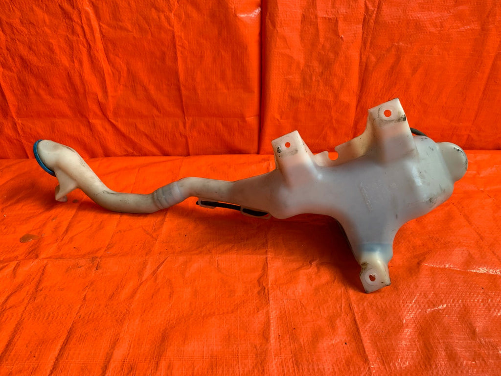 2006 06 HONDA CIVIC SI COUPE   WINDSHIELD WIPER RESERVOIR TANK W/ CAP AND MOTORS8
