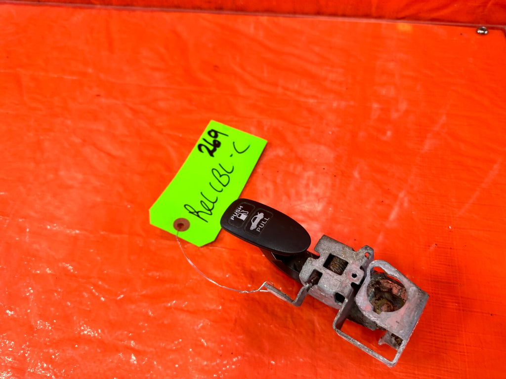 2013 13 HONDA CIVIC SI 2D COUPE   GAS FUEL LID COVER RELEASE CABLE LEVER OEM 2695