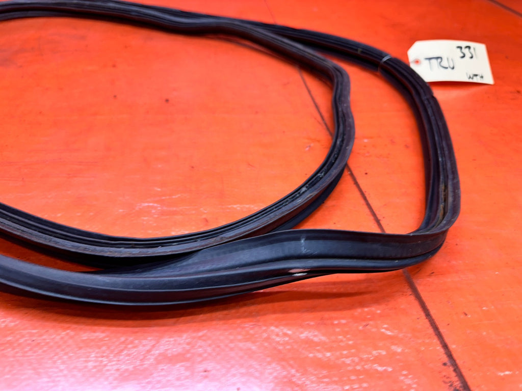 94 01 ACURA INTEGRA 2D REAR HATCH TRUNK WEATHERSTRIP SEAL OEM #3315