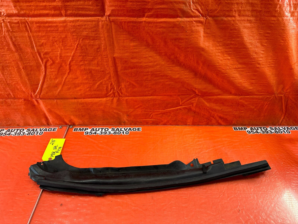 08 15 INFINITI G37 & Q60 COUPE DRIVER LEFT FRONT   FENDER SEAL TRIM GASKET #2450