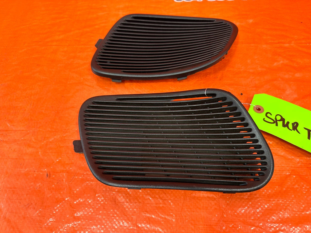 94 01 ACURA INTEGRA 2D REAR SPEAKER COVER TRIM PLASTIC LEFT & RIGHT BLACK OEM 466