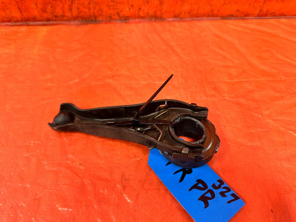 92 95 HONDA CIVIC   D SERIES   D15 D16   CLUTCH FORK & THROW OUT BEARING OEM 3274