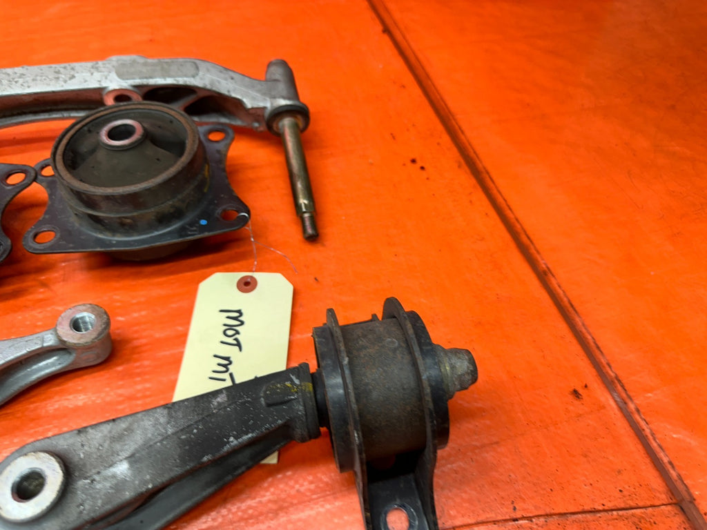00-03 HONDA S2000 AP1 2.0L REAR DIFFERENTIAL CARRIER MOUNTING BRACKETS MOUNTS #36