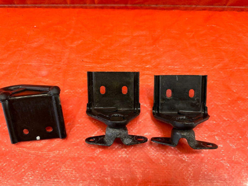 90 93 ACURA INTEGRA 2D   REAR SEAT HINGES / PIVOT BRACKETS   OEM FACTORY #1895