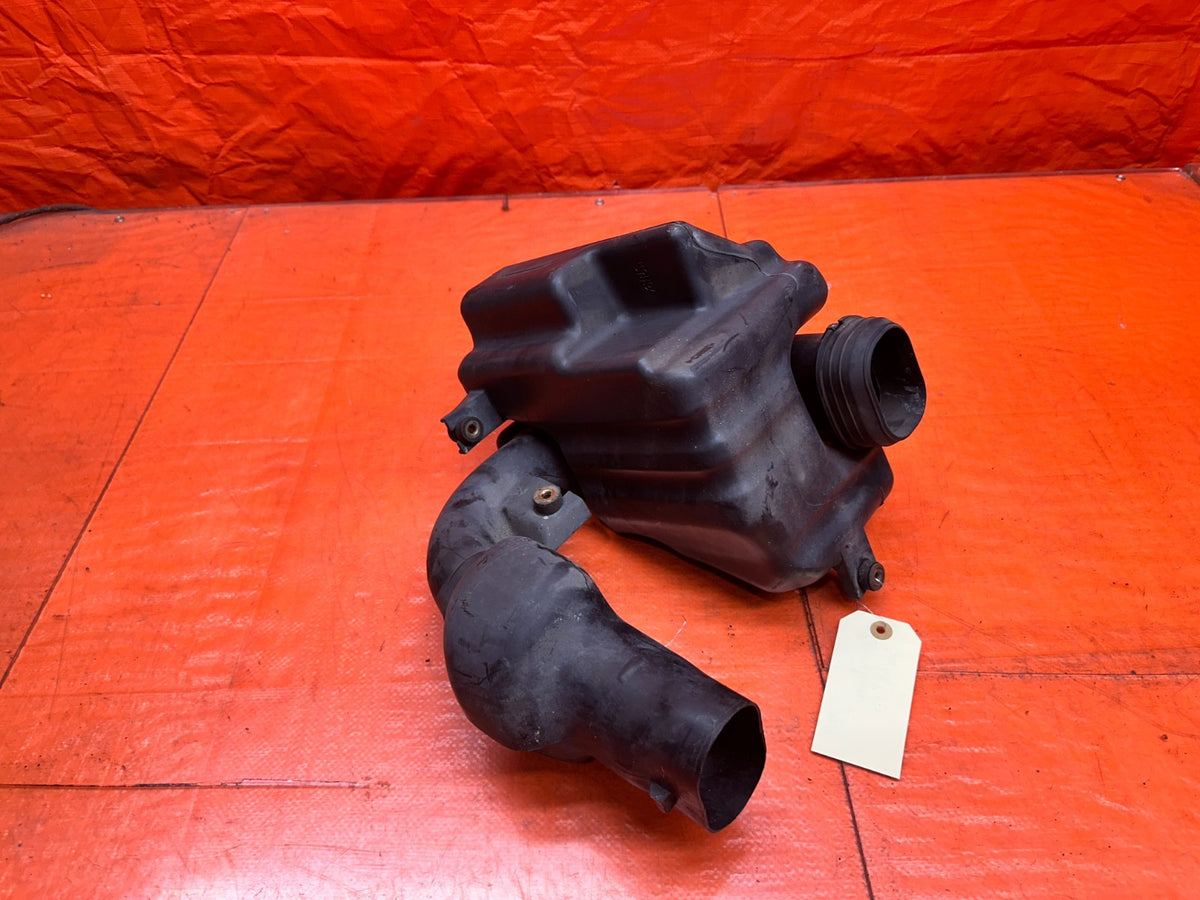 94-01 ACURA INTEGRA AIR INTAKE RESONATOR CHAMBER BOX ASSEMBLY OEM #3497