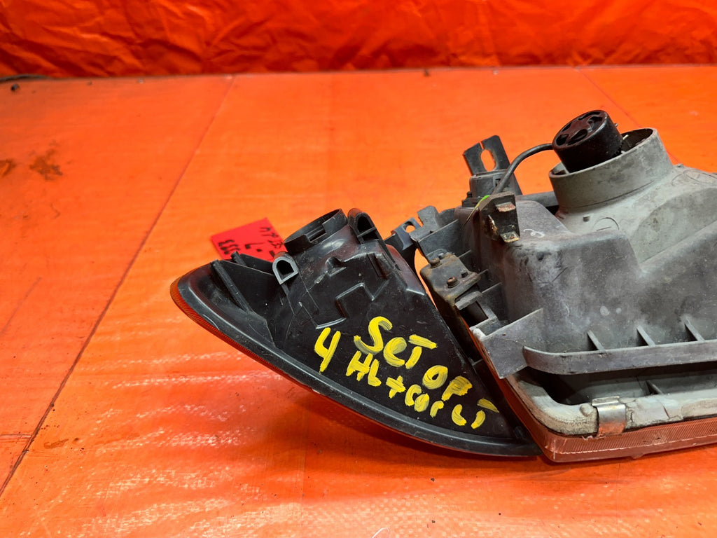 92 95 HONDA CIVIC 2D 3D   HEADLIGHTS LAMPS W/ CORNER LAMPS STANLEY   OEM #33322