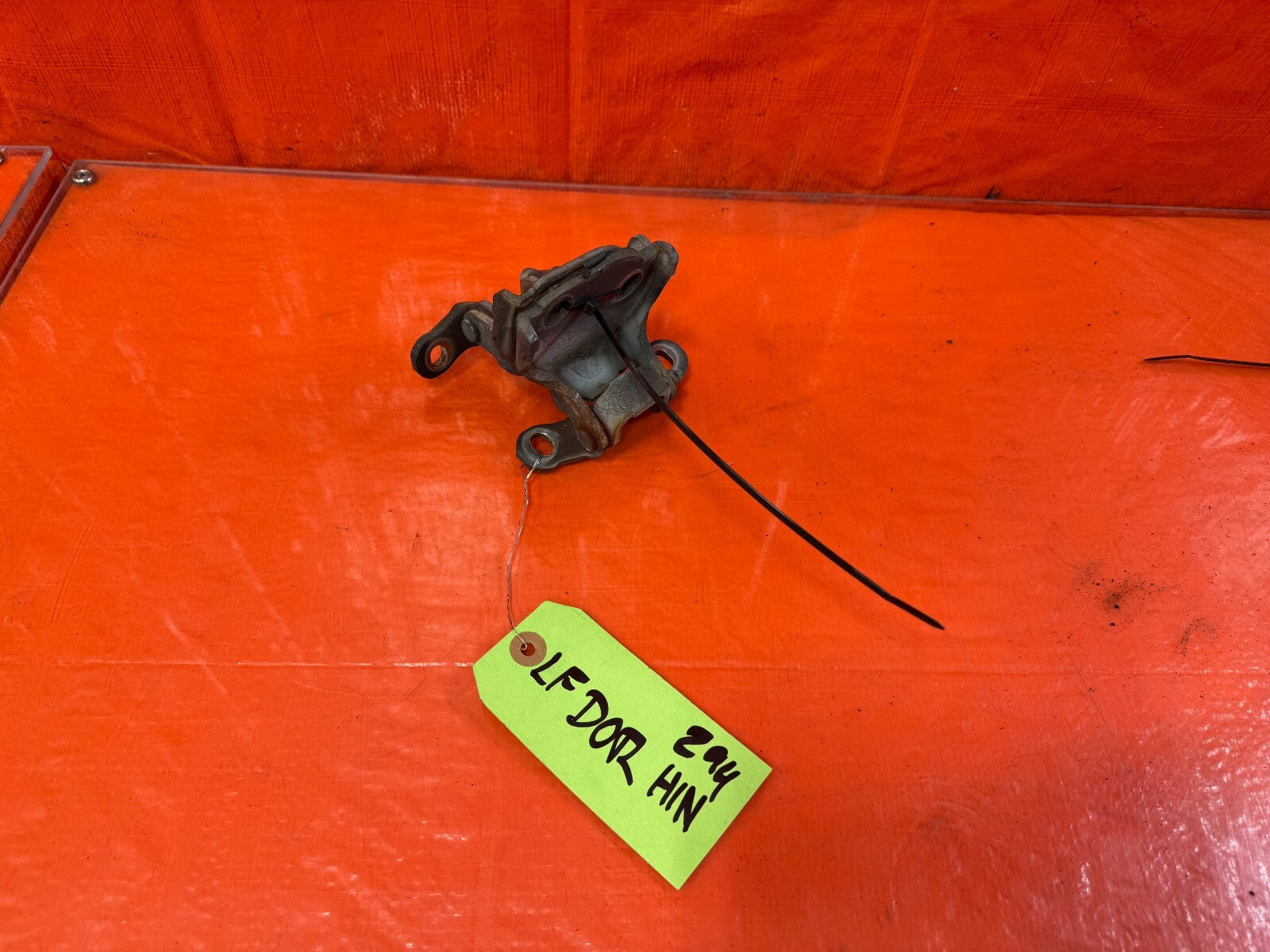 93 97 HONDA DEL SOL   DRIVER LEFT FRONT DOOR HINGE SET UPPER LOWER   OEM 2940
