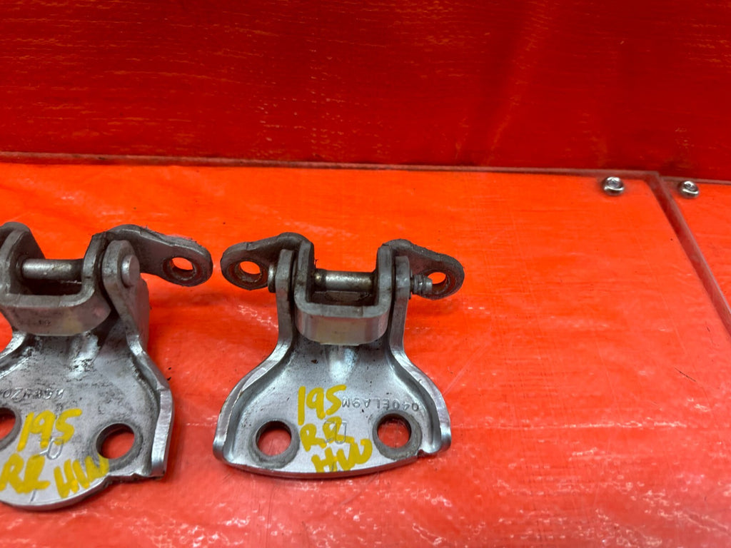 92 00 HONDA CIVIC SEDAN PASSENGER RIGHT REAR DOOR HINGE SET UPPER LOWER OEM #1954
