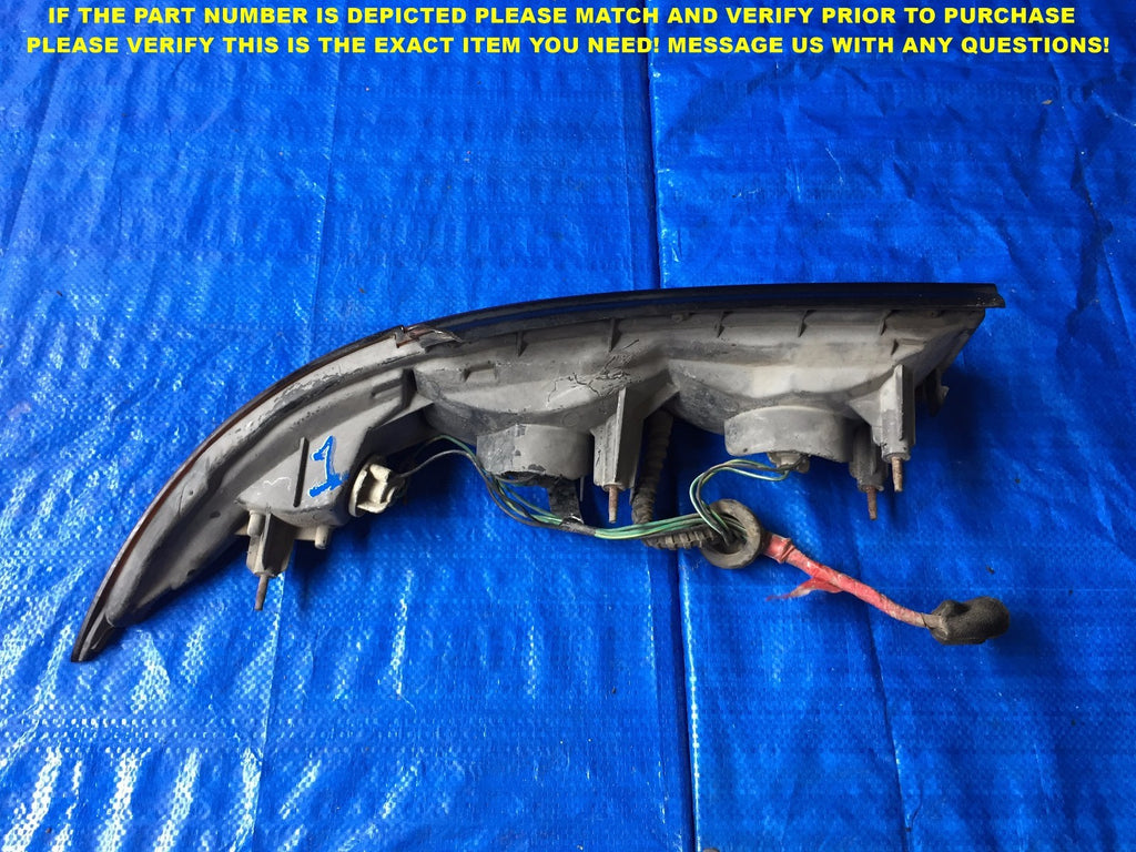 OEM 1993 1994 INFINITI J30 PASSENGER RIGHT TAIL LIGHT R RH 93 94 SEC #14