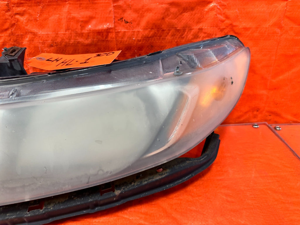 06 08 HONDA CIVIC SEDAN   LEFT HEADLIGHT HEADLAMP W/ BRACKET COMPLETE OEM #3004